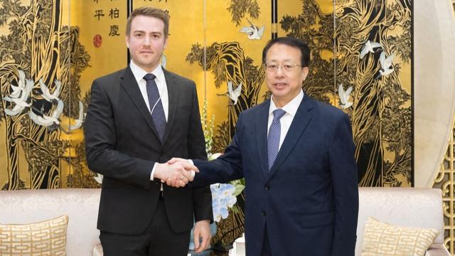 龚正市长会见浦江创新论坛主宾国匈牙利代表团,增进上海与匈牙利科技领域合作