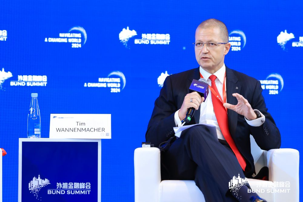 瑞银全球金融市场部亚太区联席主管Tim Wannenmacker:AI具有高度颠覆性,多方面影响金融业