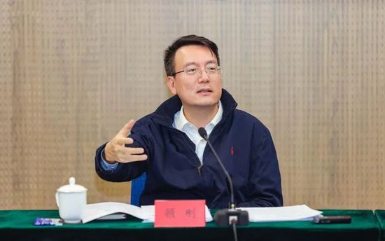 最新！顾刚会见方威