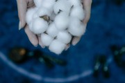 如何在期货交易中保持情绪稳定与理性思考？