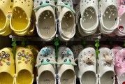 Crocs首席执行官称消费环境 “令人担忧”，将减少下半年订单