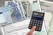 怎样了解过去黄金价格？价格走势有何特点？